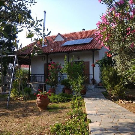 Апартаменты Smaro'S House Скала-Каллирахис Экстерьер фото